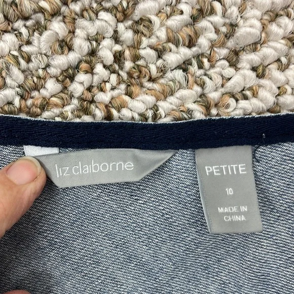 Liz Claiborne denim flare skirt size 10P - Picture 5 of 7